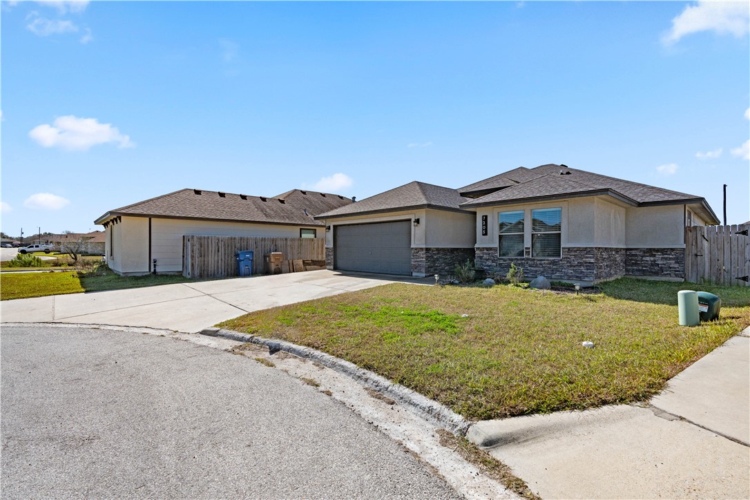 7205 Lake Melody Dr Property Photo 2