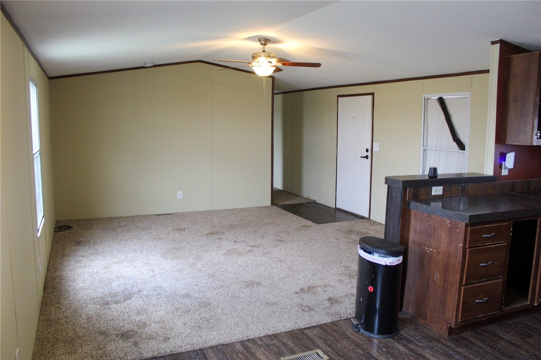 2880 Highway 59 W Property Photo 8