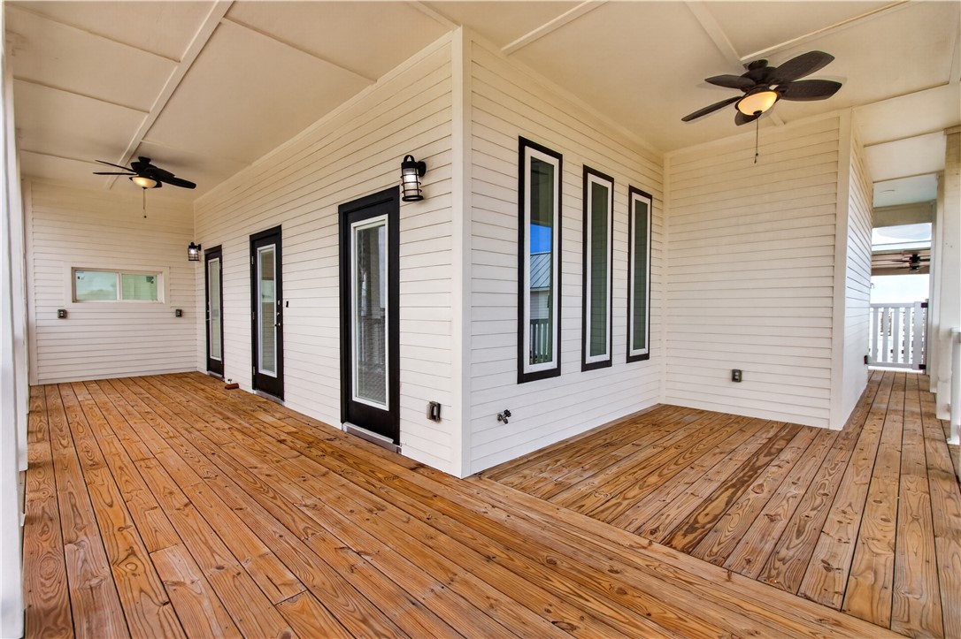 215 St. John Circle Property Photo 3