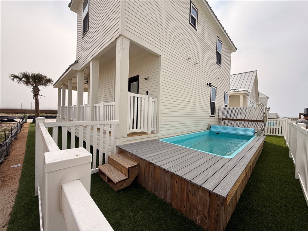 215 St. John Circle Property Photo 6