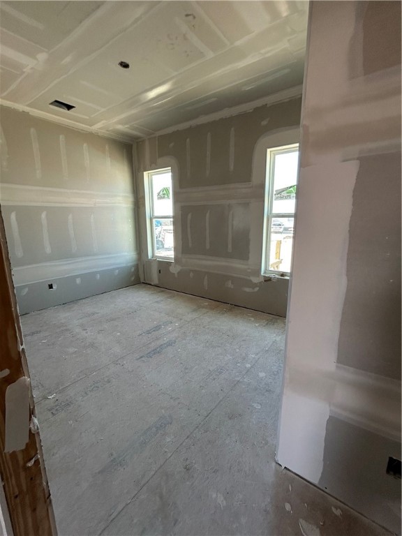 215 St. John Circle Property Photo 7
