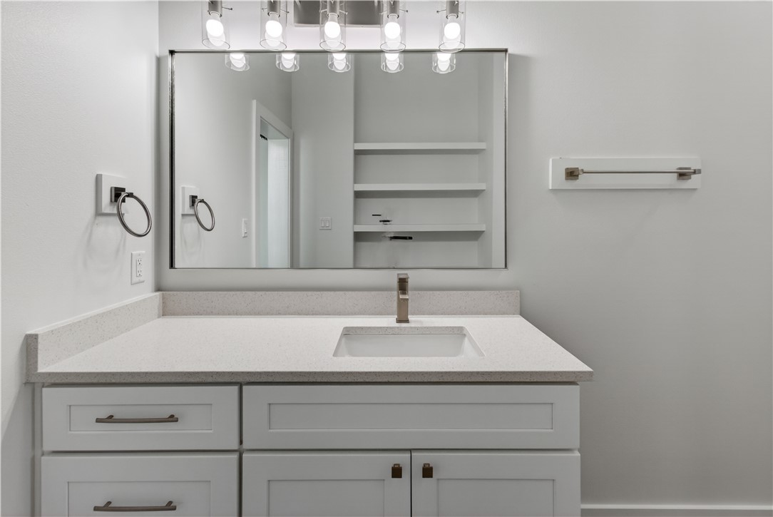 215 St. John Circle Property Photo 22