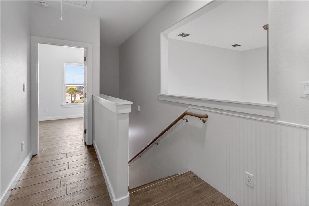 215 St. John Circle Property Photo 31