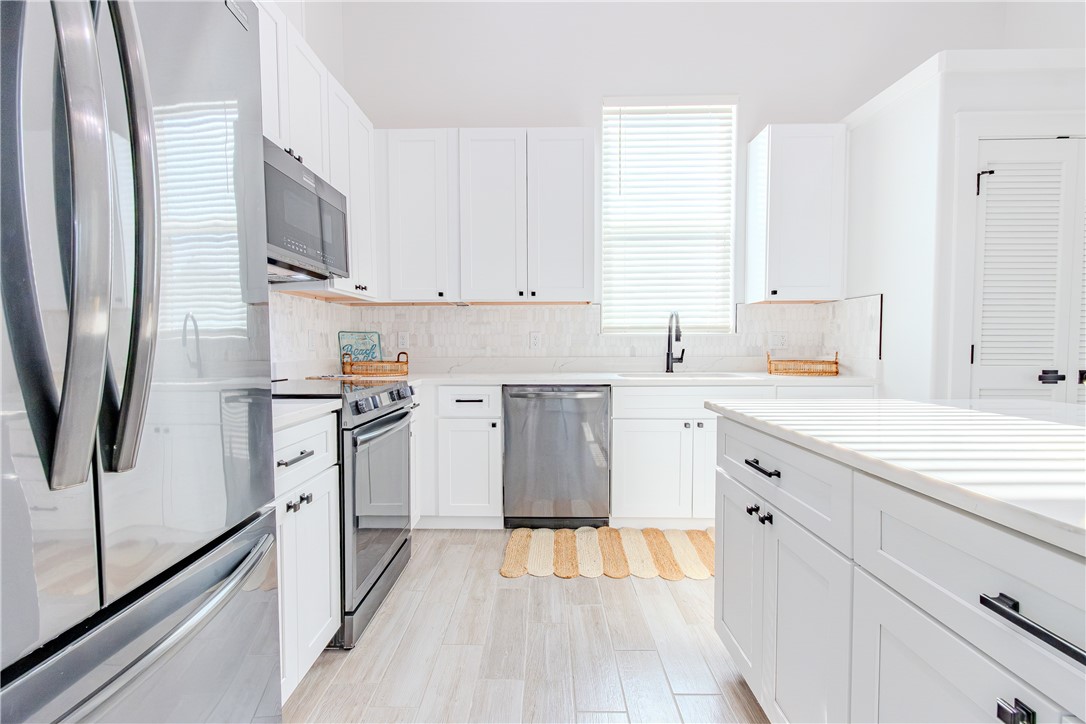 240 St. John Circle Property Photo 12
