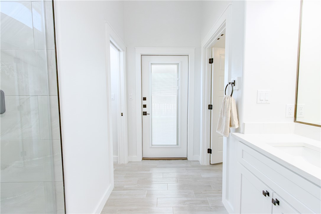 240 St. John Circle Property Photo 20