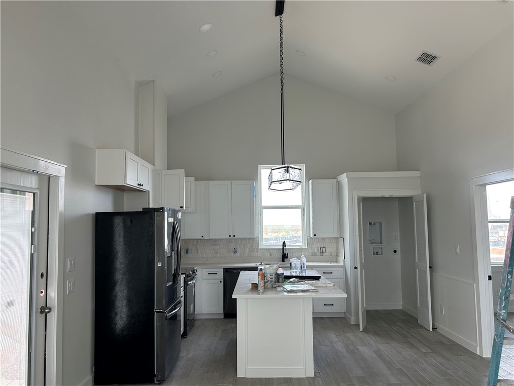 240 St. John Circle Property Photo 21
