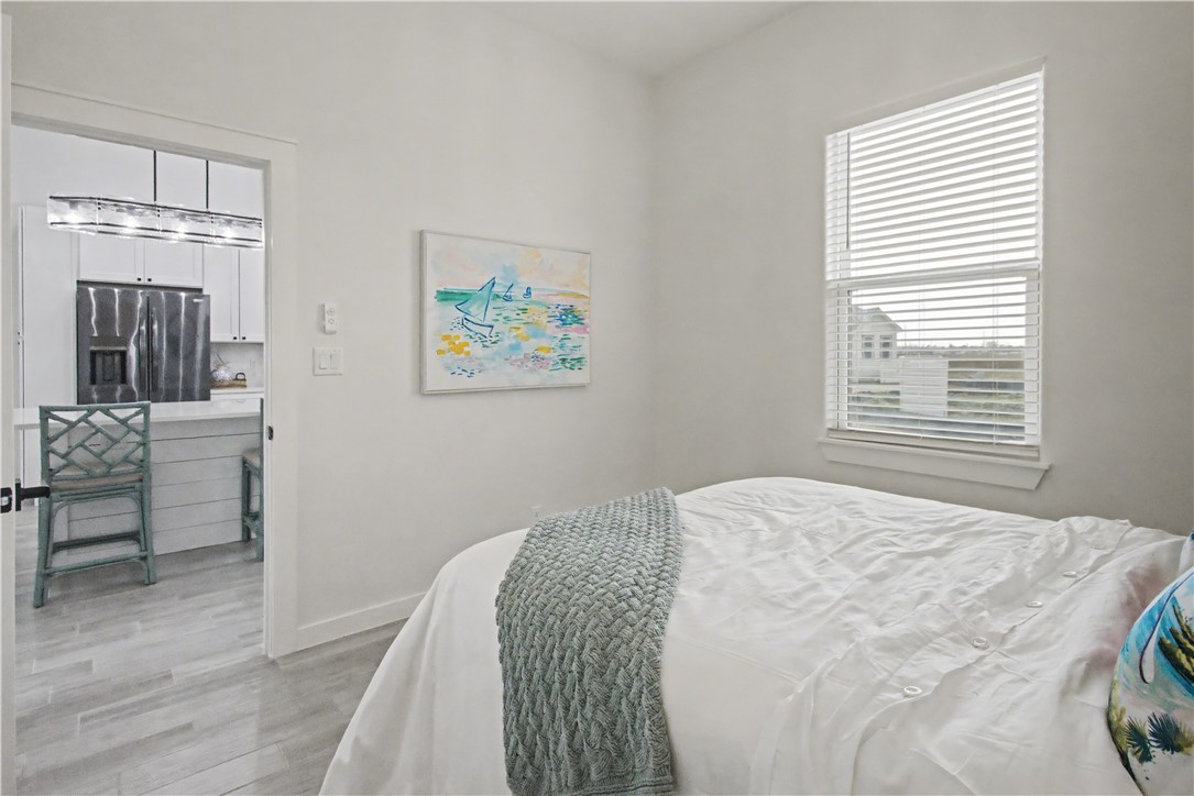240 St. John Circle Property Photo 22