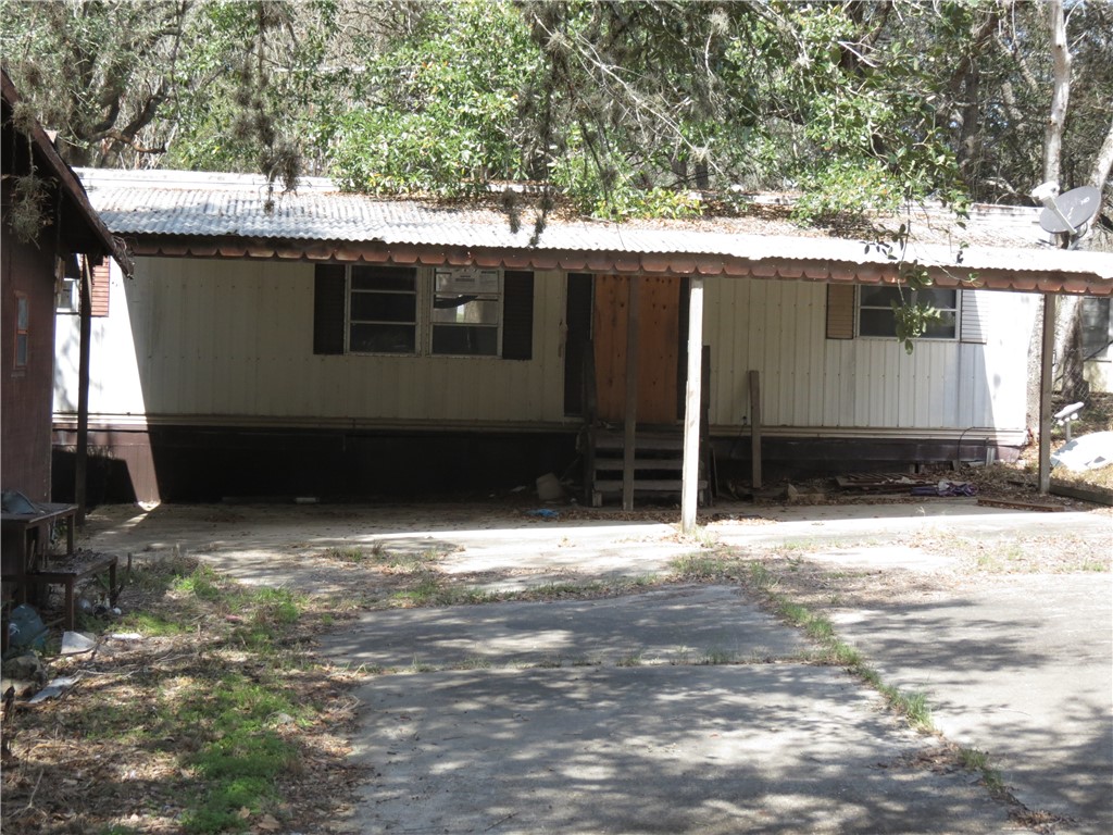 111 Shadywood Dr Property Photo 9