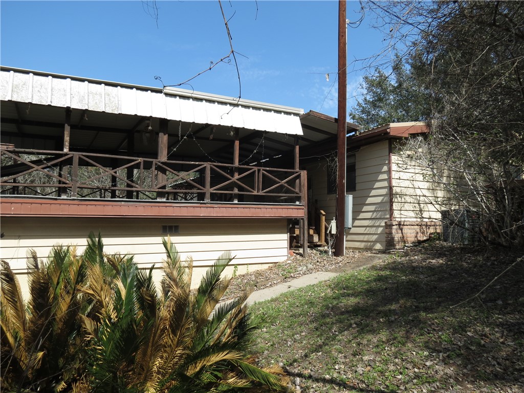 111 Shadywood Dr Property Photo 10