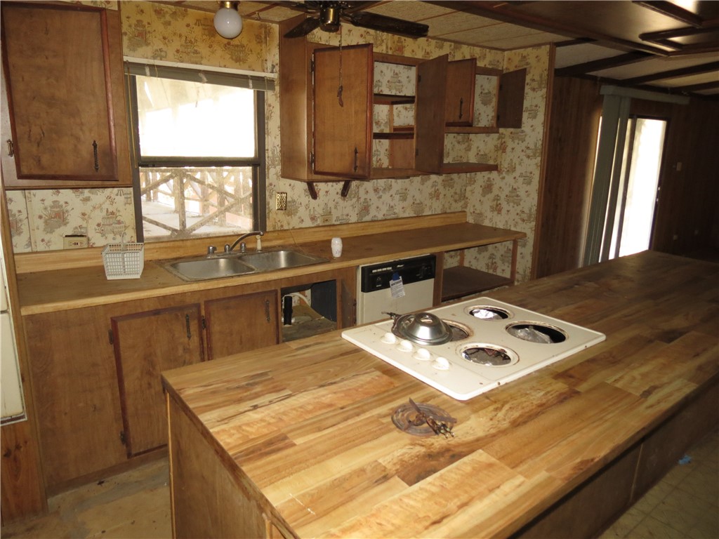 111 Shadywood Dr Property Photo 18