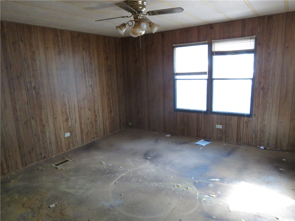 111 Shadywood Dr Property Photo 22