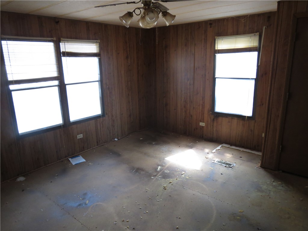 111 Shadywood Dr Property Photo 23