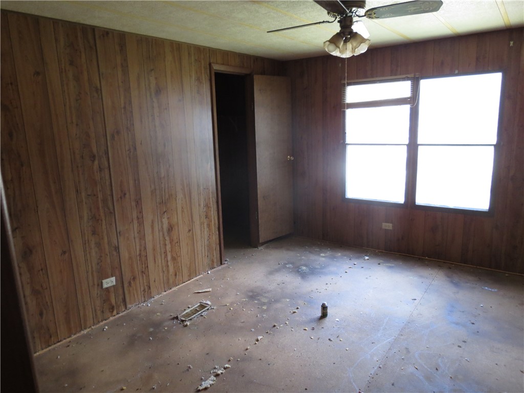 111 Shadywood Dr Property Photo 24