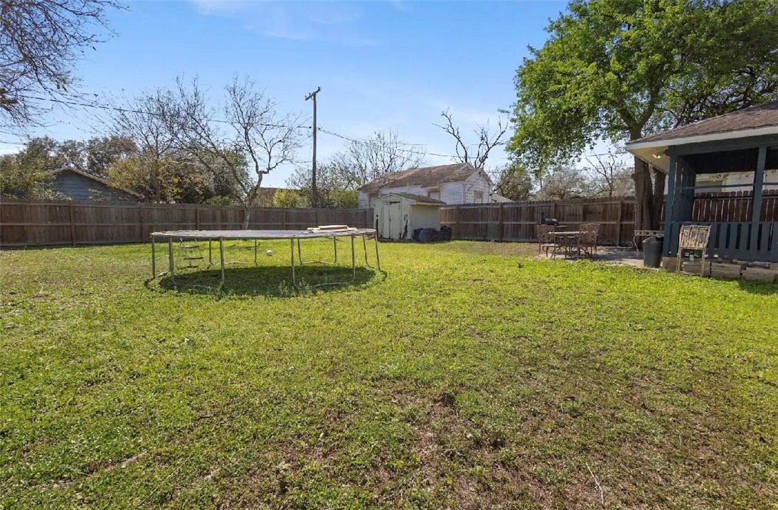 907 W Alice Ave Property Photo 16
