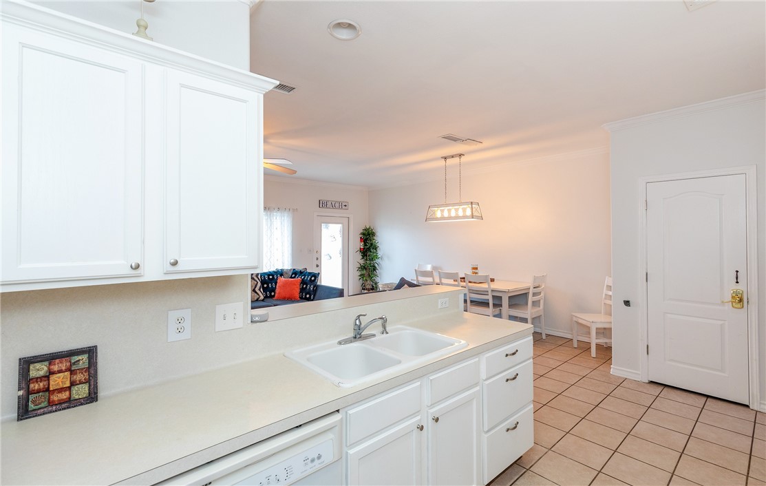15102 Leeward Dr 801 Property Photo 22