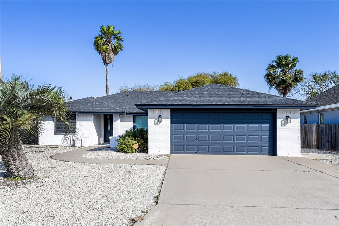 13922 Longboat Dr Property Photo