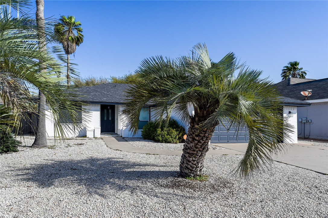 13922 Longboat Dr Property Photo 2