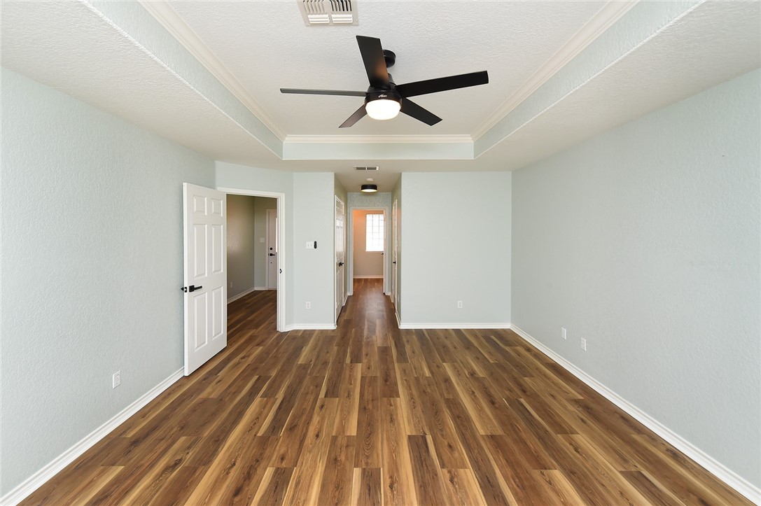 13922 Longboat Dr Property Photo 16
