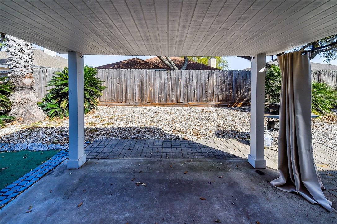 13922 Longboat Dr Property Photo 28