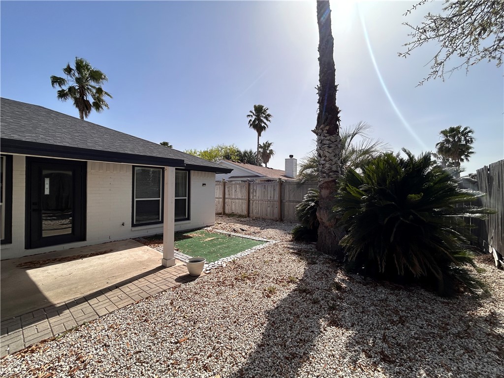 13922 Longboat Dr Property Photo 32