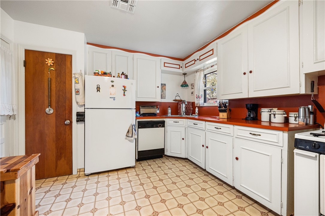 4114 Lowman St Property Photo 8
