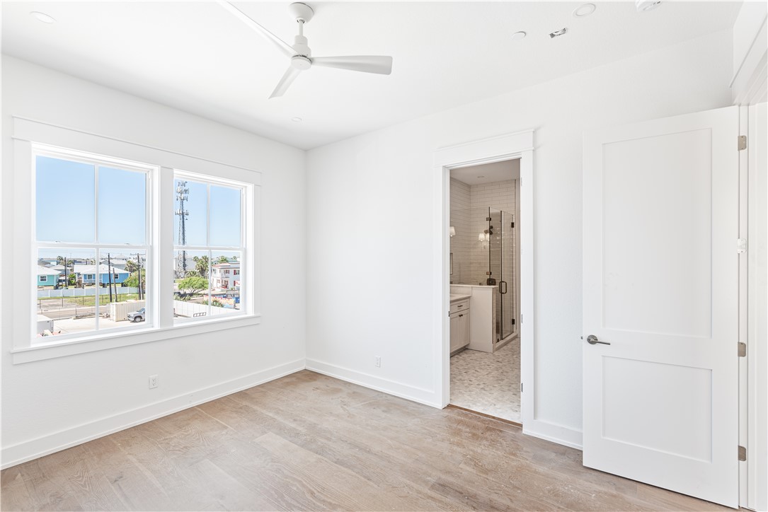 136 W Cotter Ave 3 Property Photo 10
