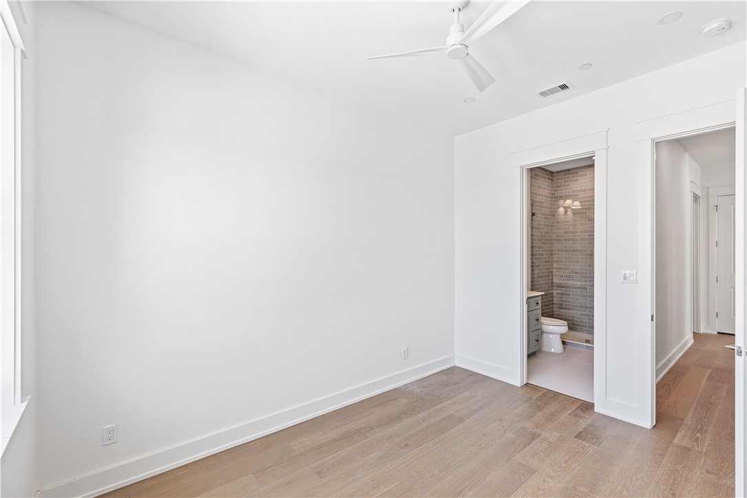 136 W Cotter Ave 3 Property Photo 12