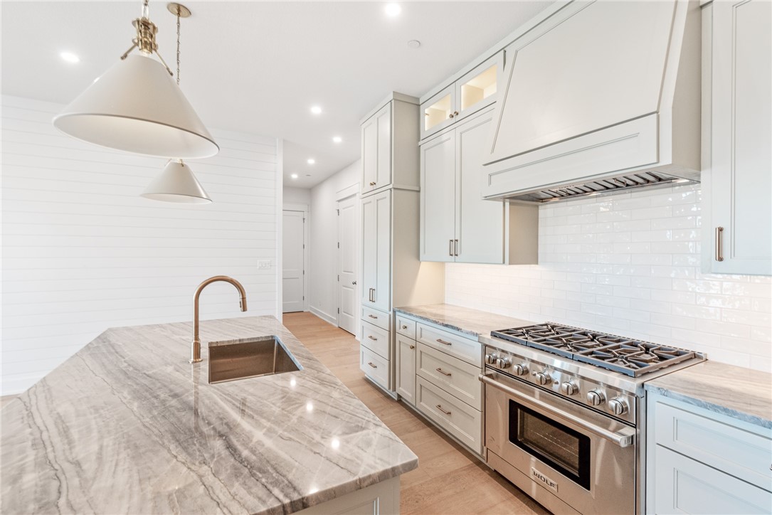 136 W Cotter Ave 9 Property Photo 6