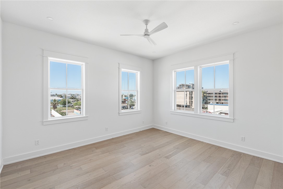 136 W Cotter Ave 9 Property Photo 15