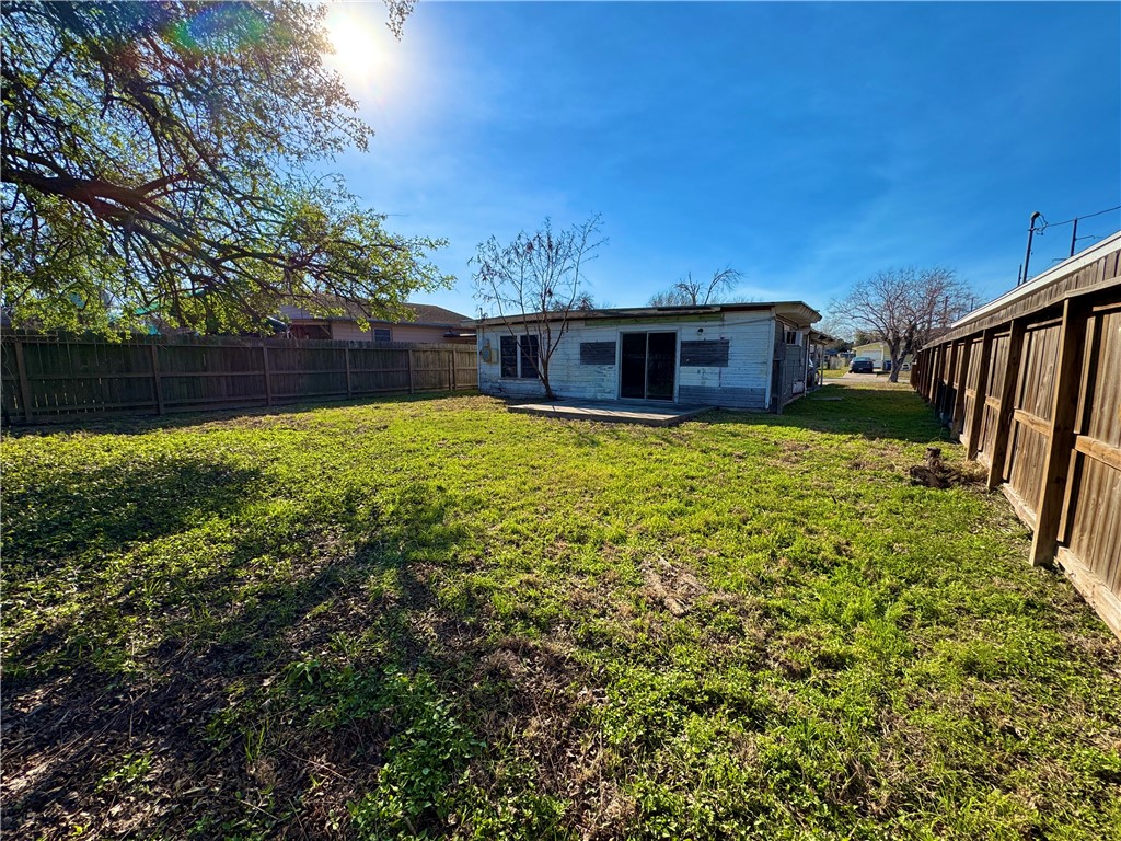 4506 Nicholson St Property Photo 2