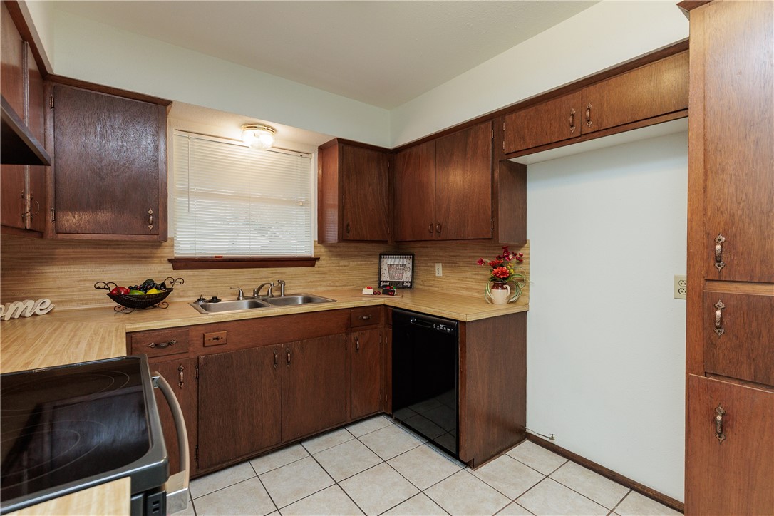3713 Bentwood Property Photo 11
