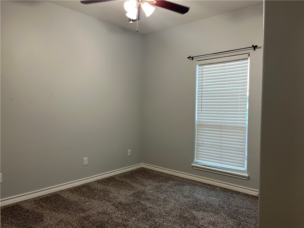 2077 Admiral Property Photo 4