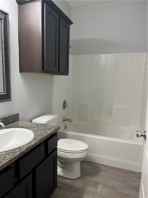 2077 Admiral Property Photo 7