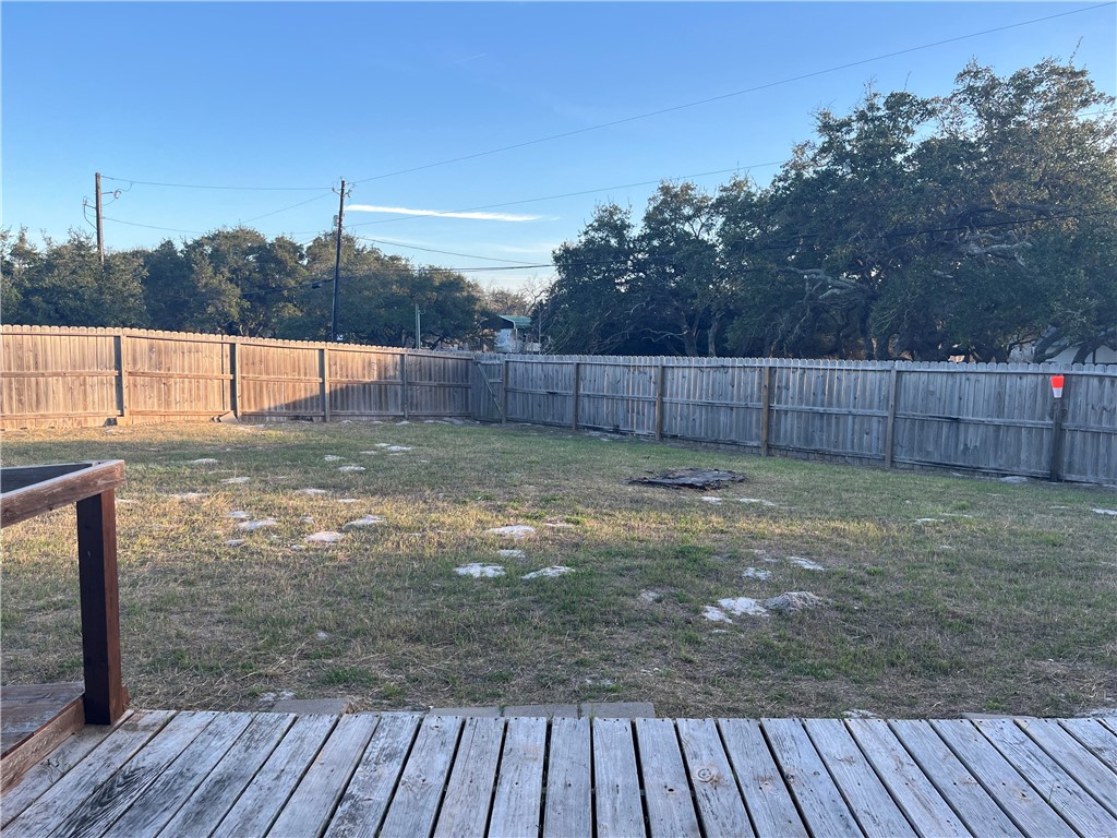 2077 Admiral Property Photo 30