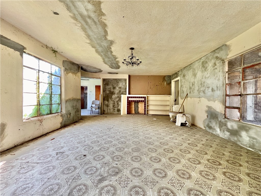 10030 Leopard St Property Photo 20
