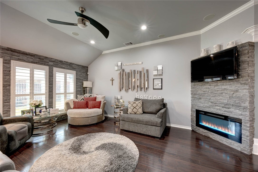 310 Olympic Property Photo 8