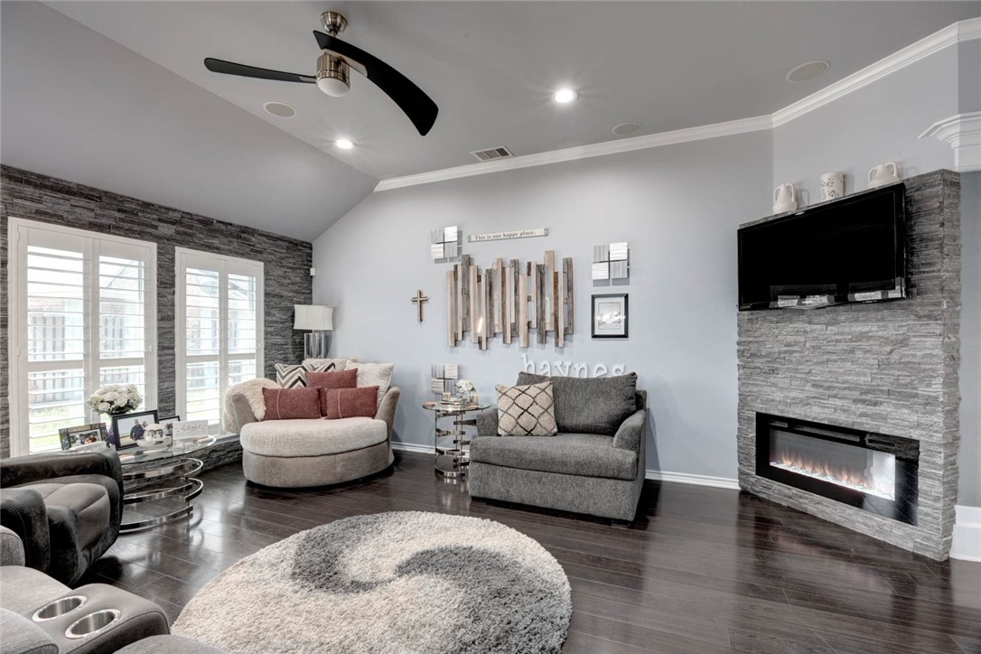 310 Olympic Property Photo 11