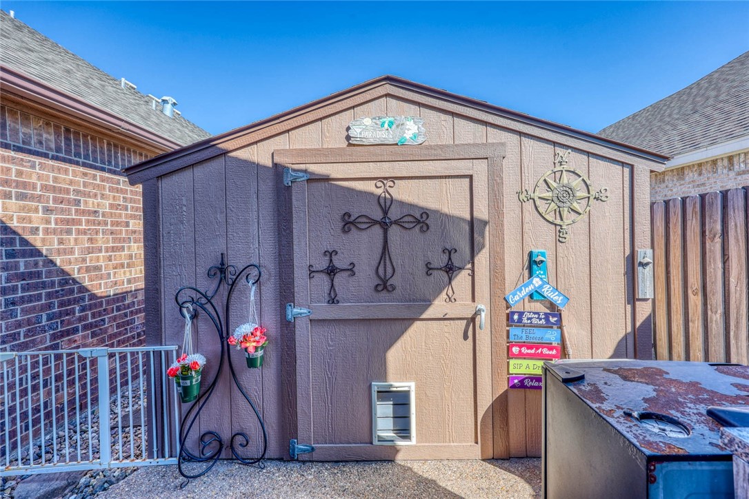 310 Olympic Property Photo 32