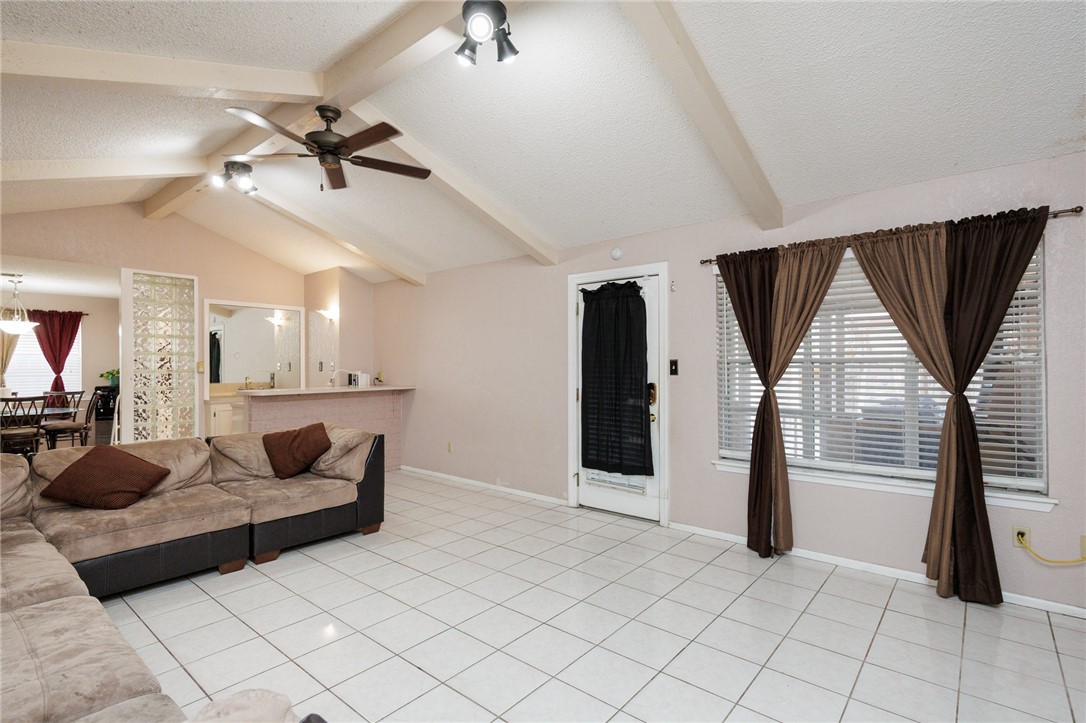 5966 Cinnamon Oaks Dr Property Photo 10