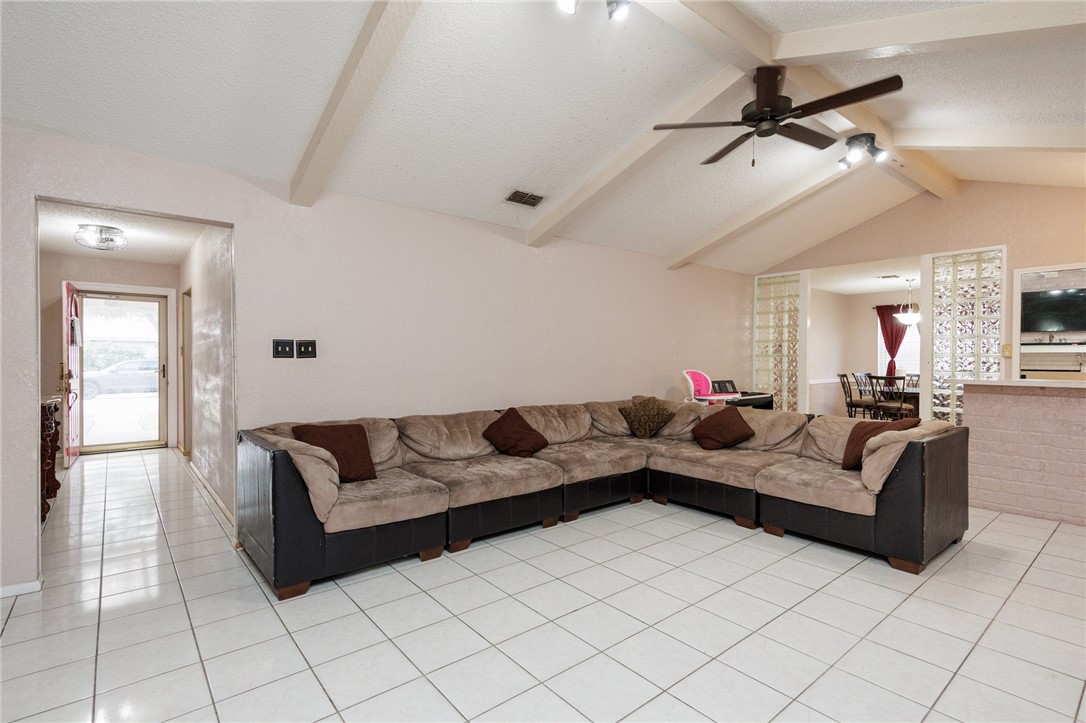 5966 Cinnamon Oaks Dr Property Photo 11