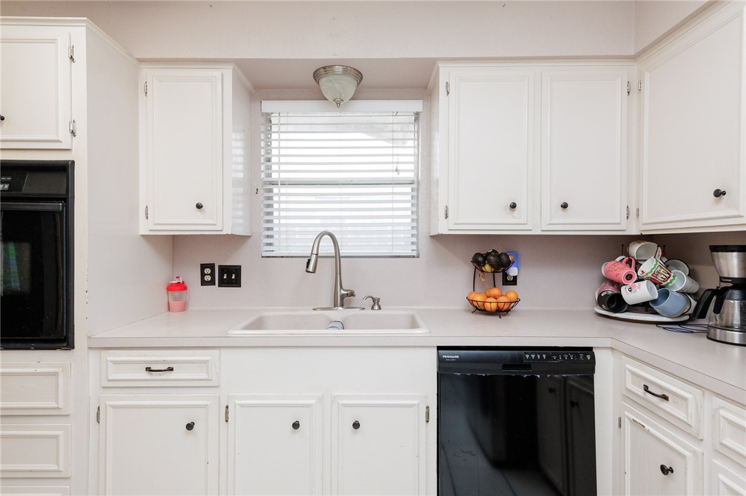 5966 Cinnamon Oaks Dr Property Photo 18