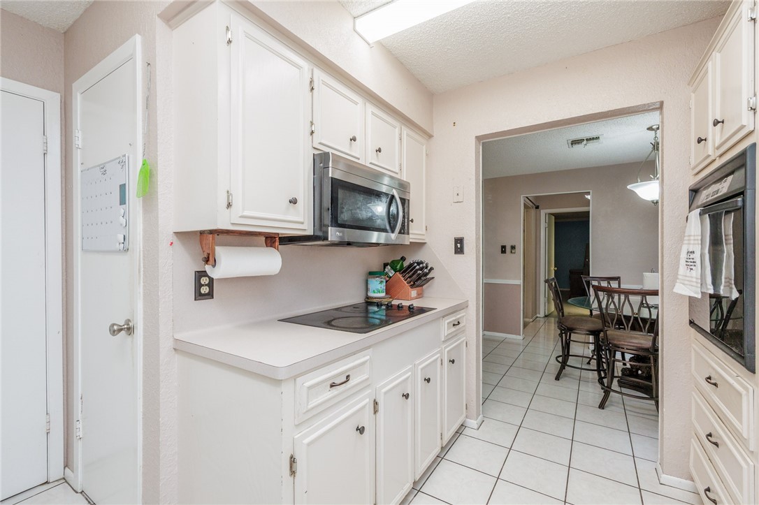 5966 Cinnamon Oaks Dr Property Photo 20