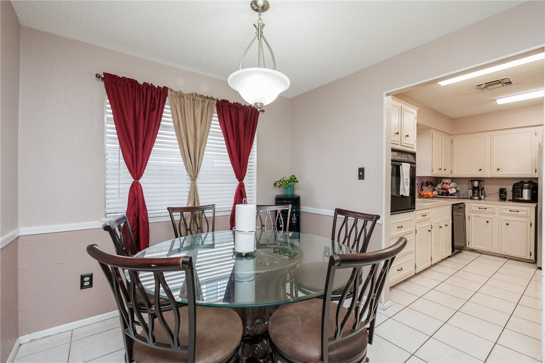 5966 Cinnamon Oaks Dr Property Photo 21
