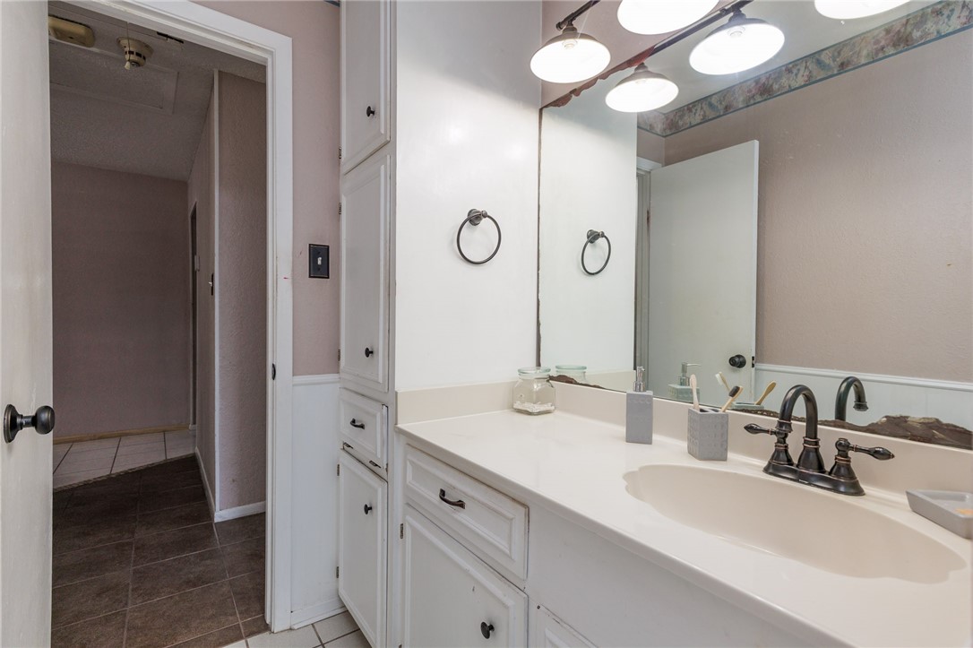 5966 Cinnamon Oaks Dr Property Photo 24