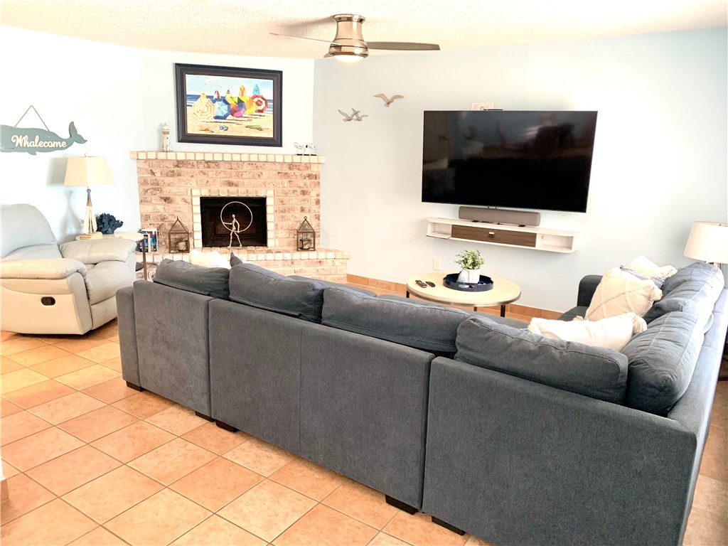 15225 Leeward Dr 7 Property Photo 8