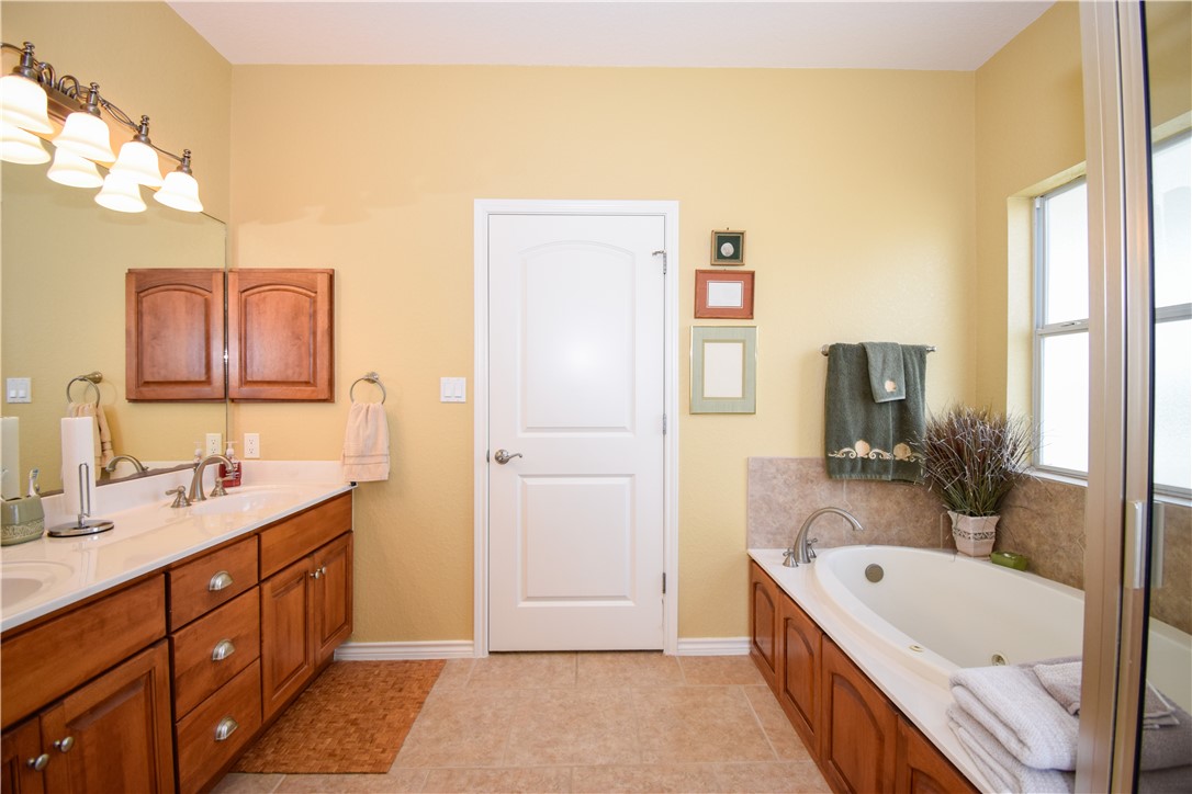 1223 Bayshore Property Photo 12