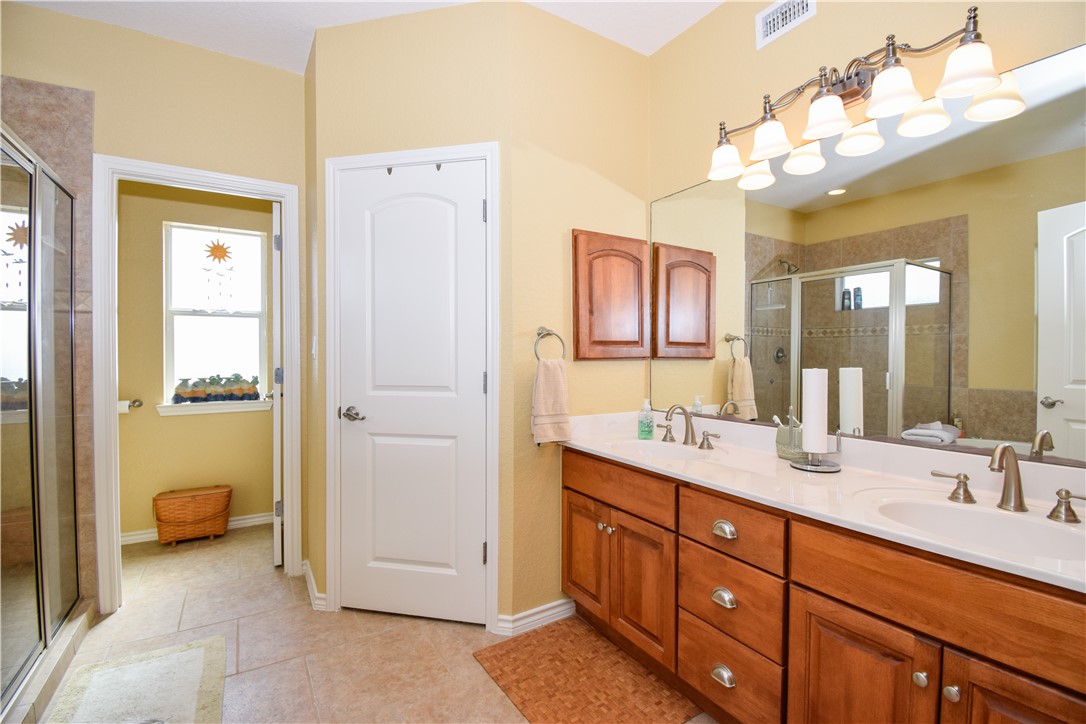 1223 Bayshore Property Photo 14