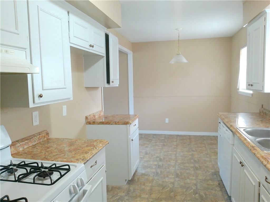 2017 Mandy Property Photo 3