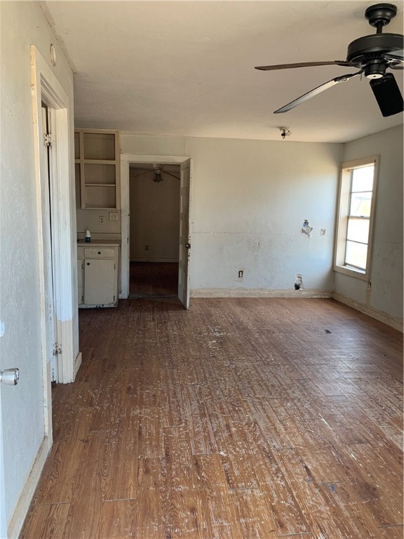 225 E Main St Property Photo 31