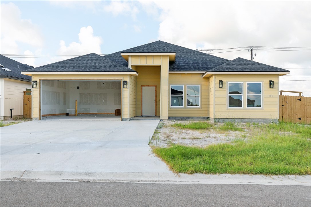 101 Traditions Dr Property Photo 1